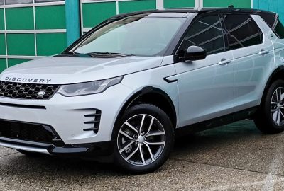 Land Rover Discovery Sport P300e PHEV AWD R-Dynamic SE Aut. bei Autohaus Dobersberg in 